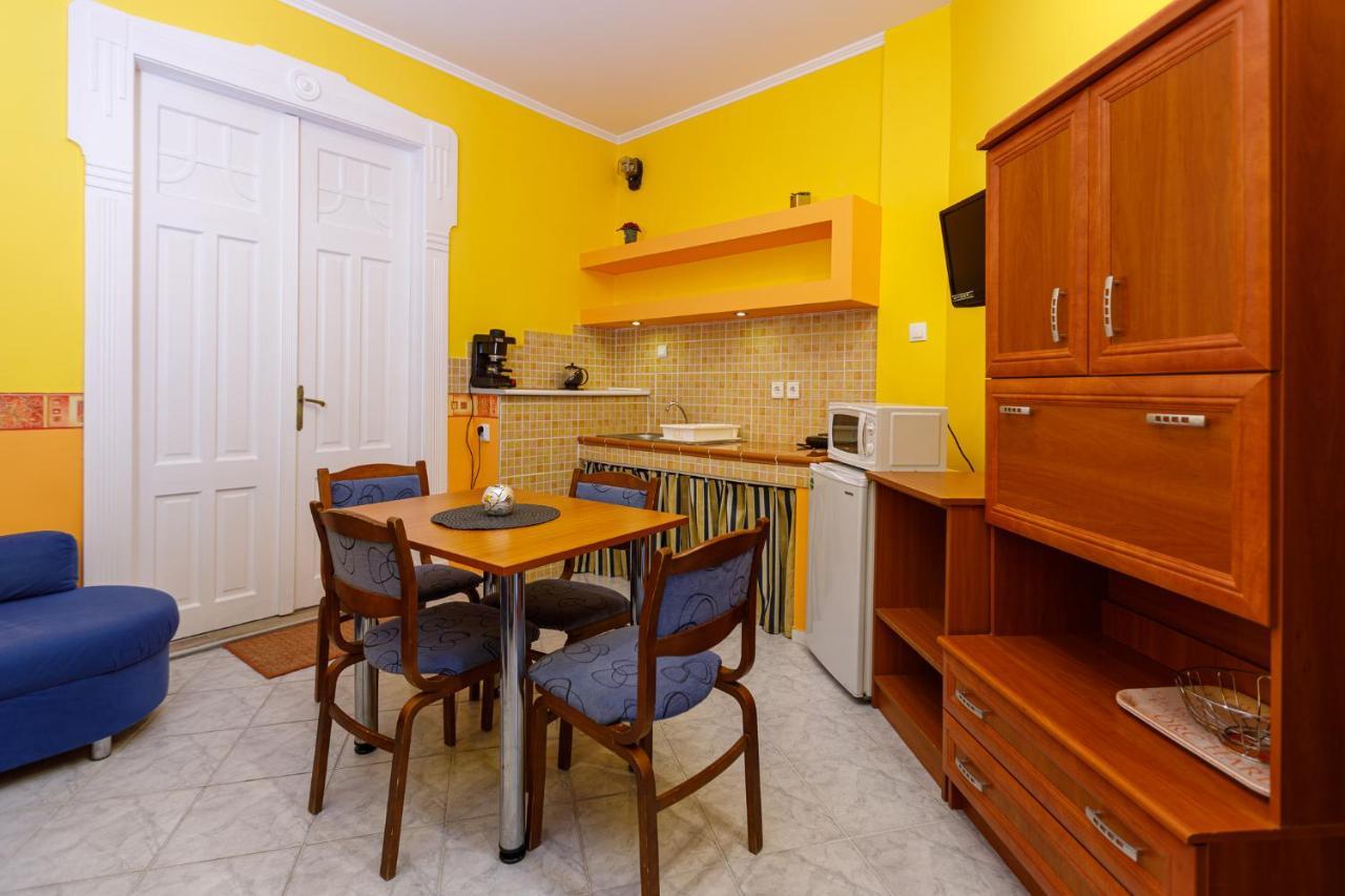 Central Apartman Gyula Exterior foto