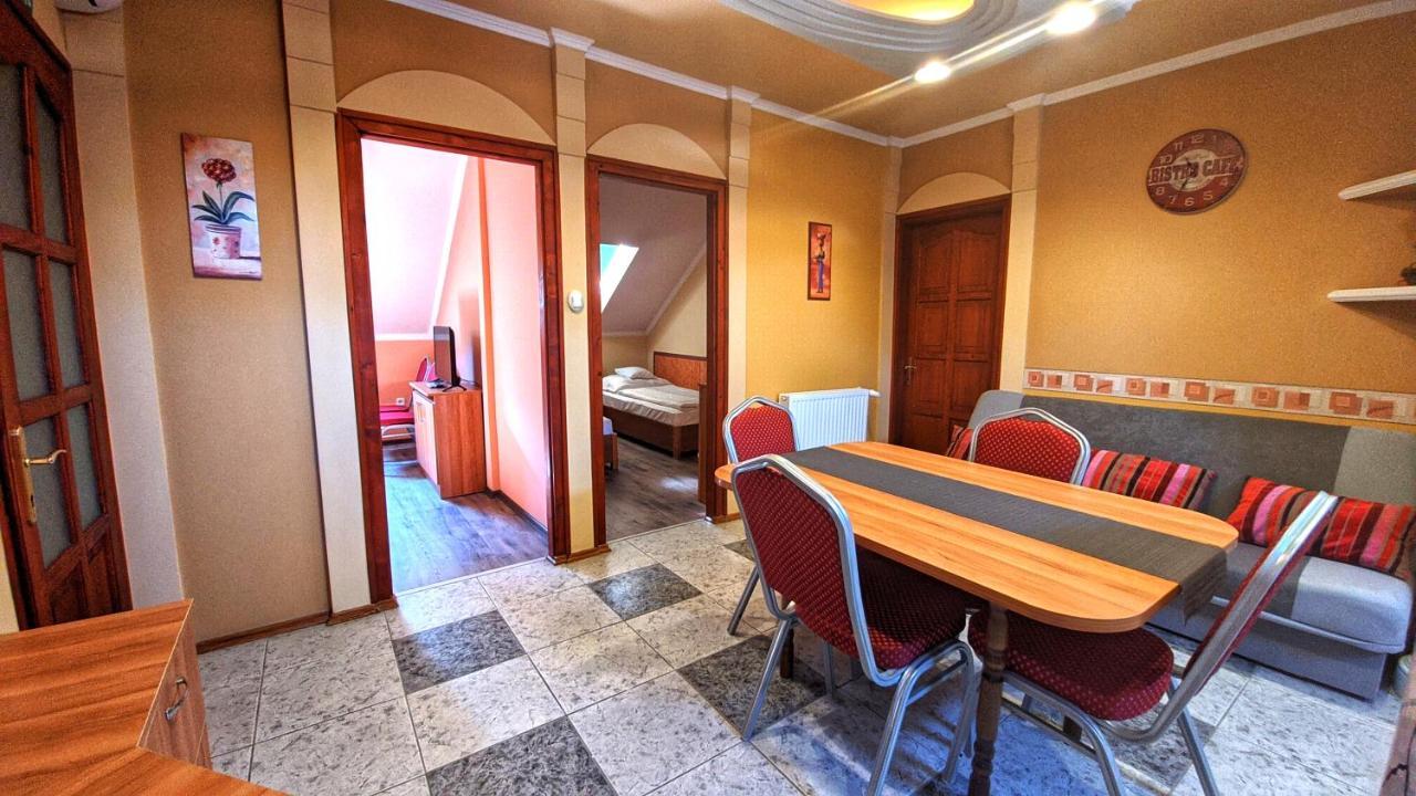 Central Apartman Gyula Exterior foto