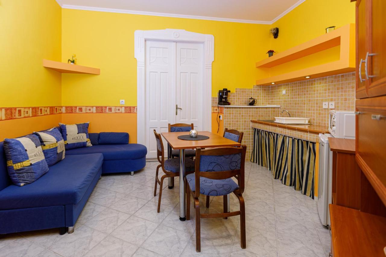 Central Apartman Gyula Exterior foto