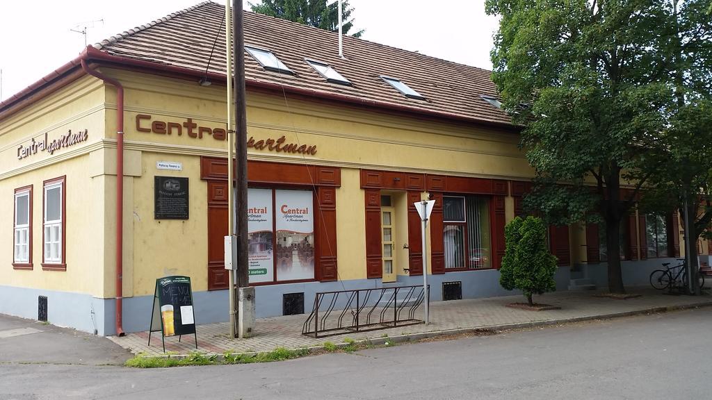 Central Apartman Gyula Exterior foto